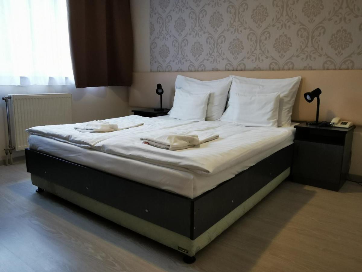 Patyi Étterem és Hotel Bögöte Exterior foto