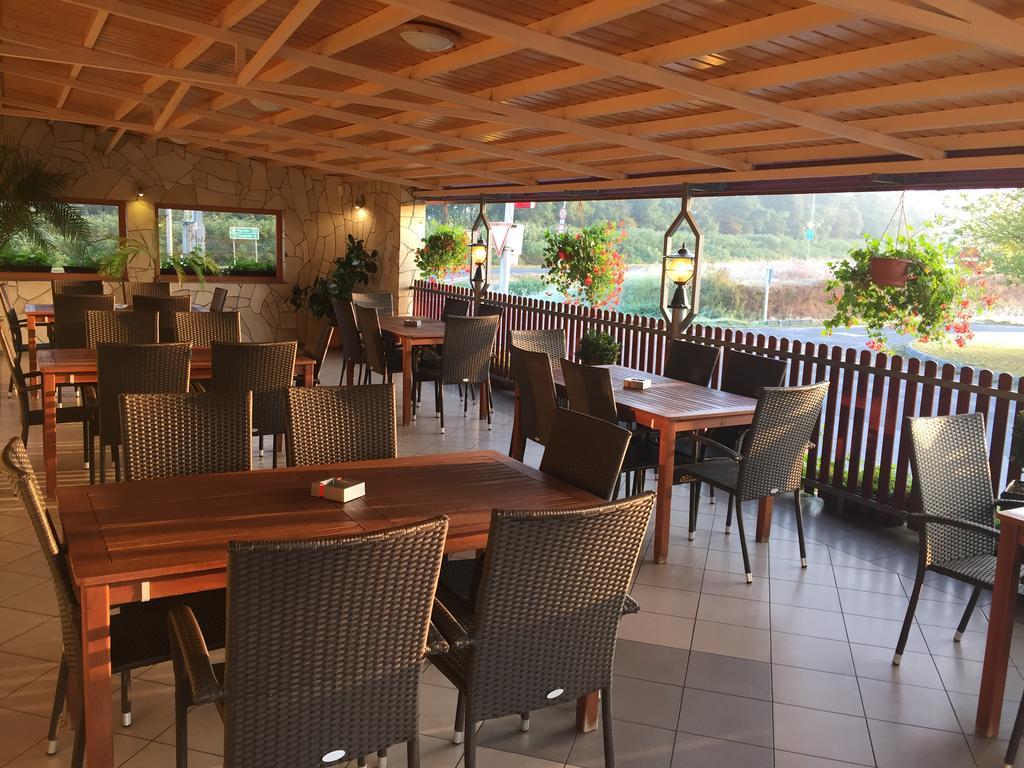 Patyi Étterem és Hotel Bögöte Exterior foto