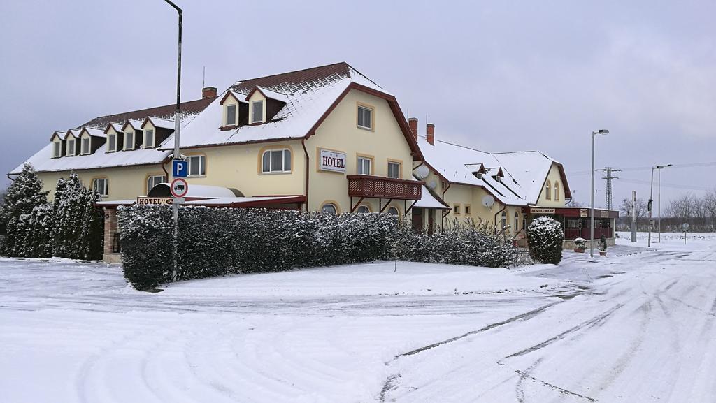 Patyi Étterem és Hotel Bögöte Exterior foto